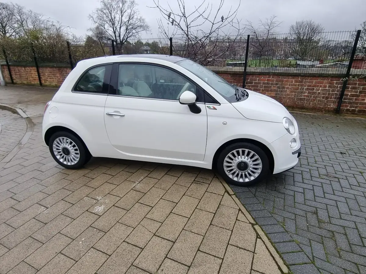 Used Fiat 500 Lounge 69 HP (50 kW) 2014 White Hatchback