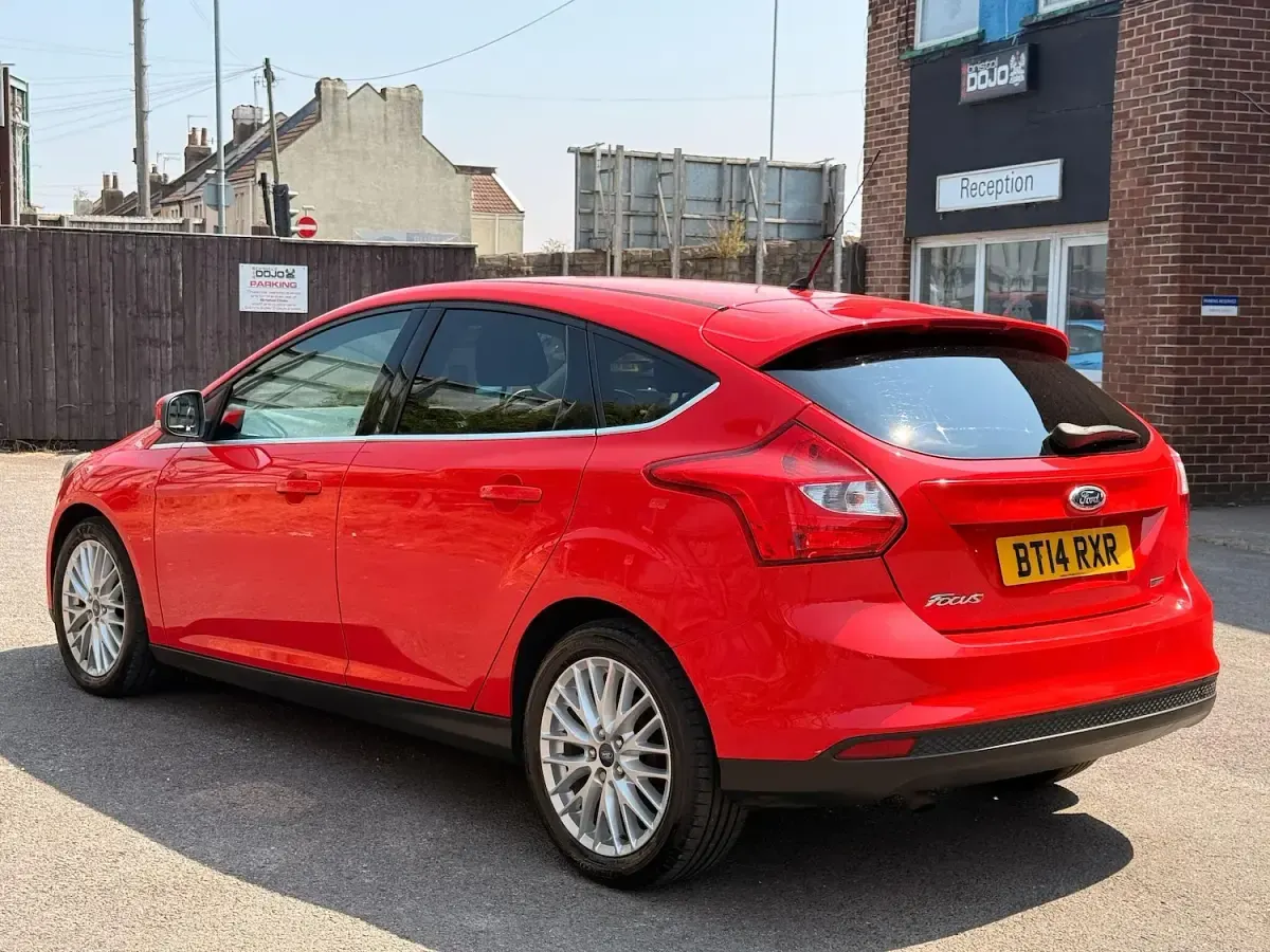 Used Ford Focus Zetec 2014 Red Hatchback