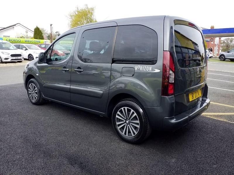 Used Peugeot Partner Tepee S 92 HP (67 kW) 2014 Grey MPV