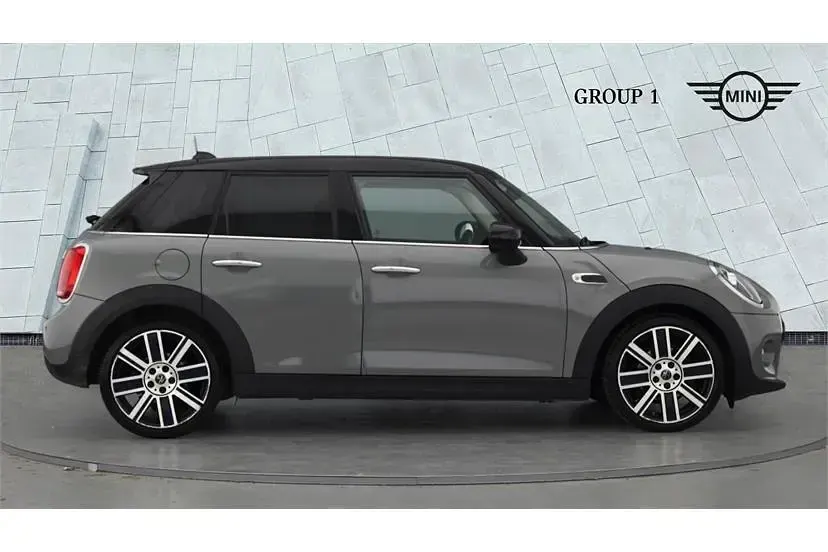 Używany Mini Cooper Exclusive 136 KM (100 kW) 2020 Szary Hatchback
