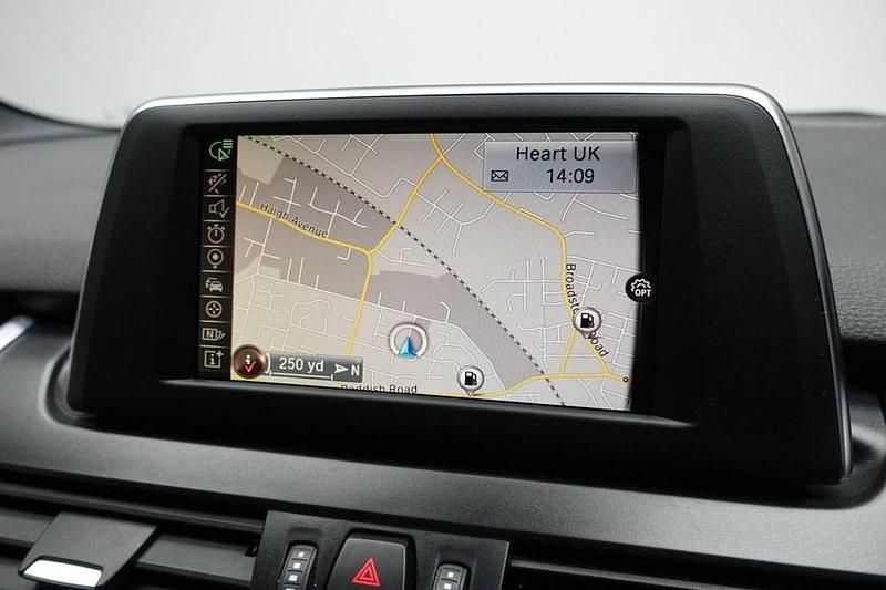 Used BMW 218 Sport Line 136 HP (100 kW) 2014 Red MPV