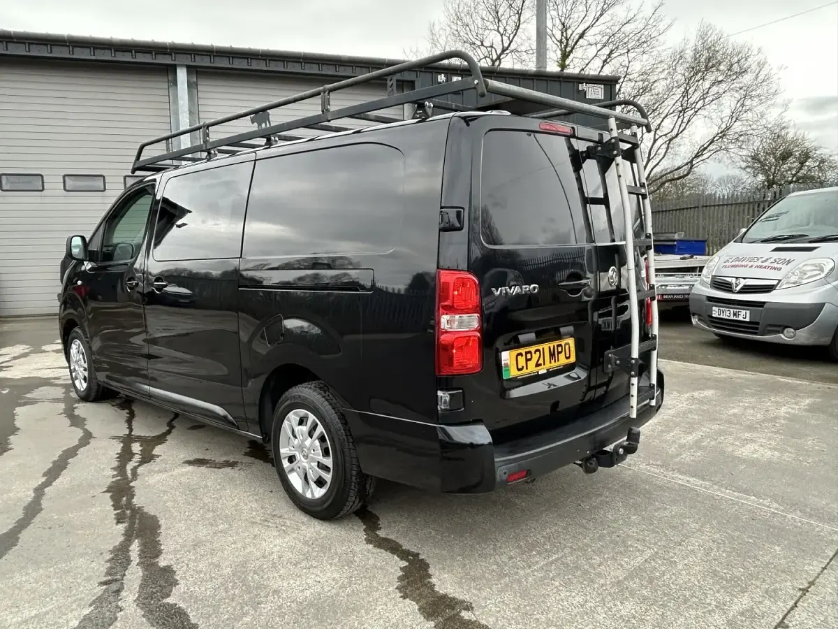 Used Vauxhall Vivaro Sportive 120 HP (88 kW) 2021 Black MPV