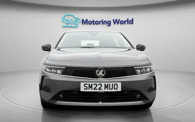 Used Vauxhall Astra Design Edition 131 HP (96 kW) 2025 Hatchback
