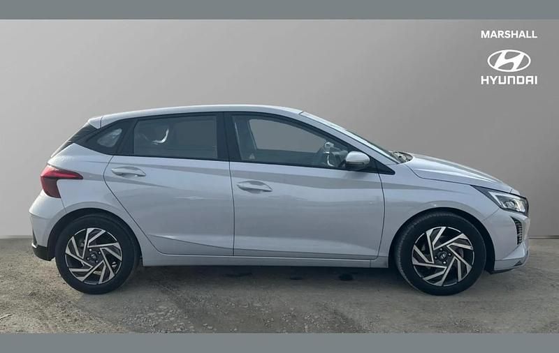 Used Hyundai i20 Advanced 100 HP (73 kW) 2025 Grey Hatchback