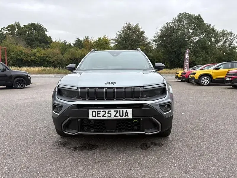 Usado Jeep Avenger 100 HP (73 kW) 2025 Cinzento SUV