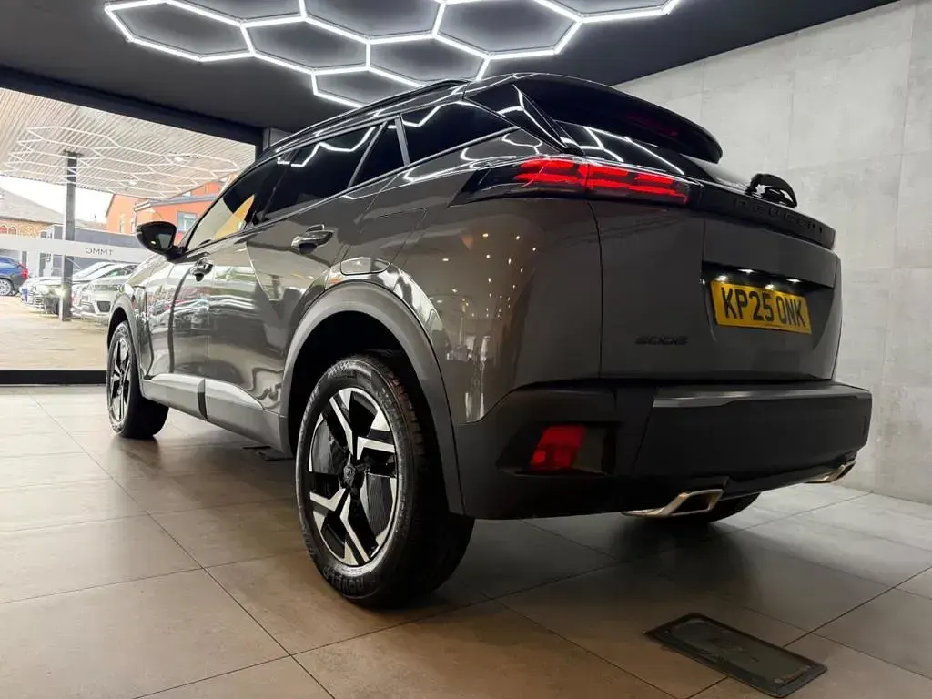 Used Peugeot 2008 Allure 100 HP (73 kW) 2025 Grey SUV