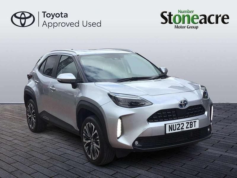Silver Used 2022 Toyota Yaris Cross SUV | £21,500 (Fair price) - Image 1/2