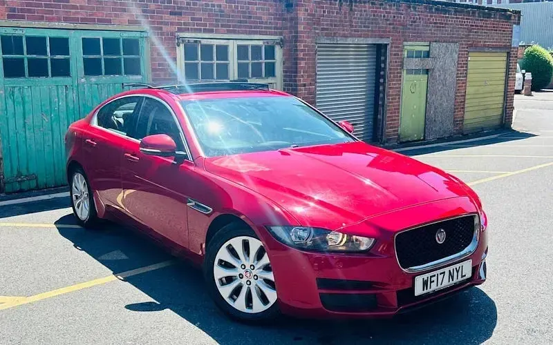 Used Jaguar XE Prestige 163 HP (119 kW) 2019 Sedan