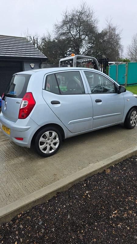 Used Hyundai i10 Classic 85 HP (62 kW) 2012 Silver Hatchback