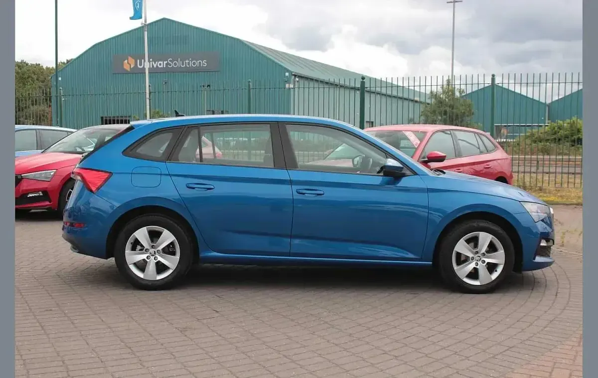 Used Skoda Scala SE 94 HP (69 kW) 2019 Blue Hatchback