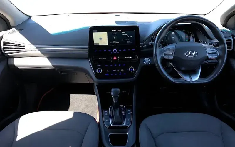 Usado Hyundai Ioniq Edition 141 HP (103 kW) 2019 Vermelho Citadino
