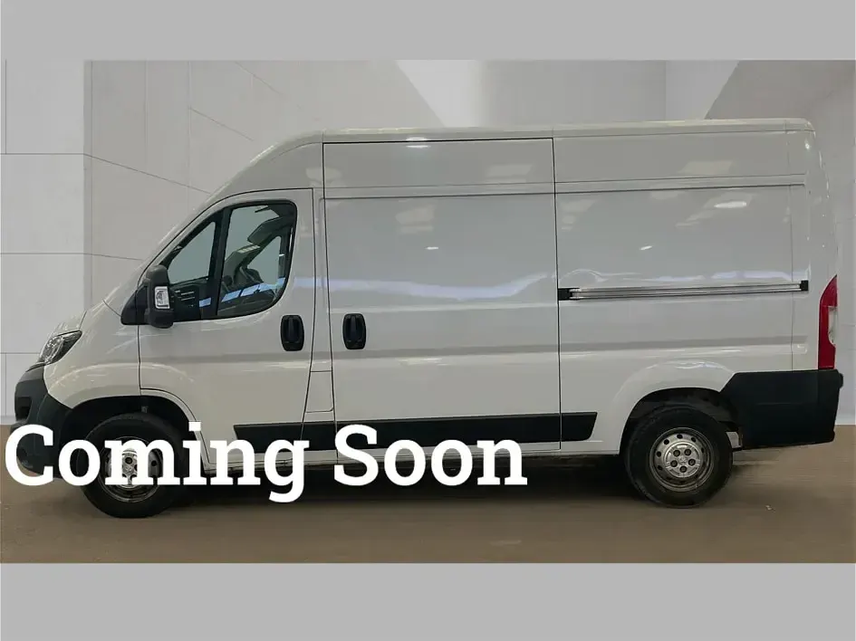 Used Peugeot Boxer Premium 140 HP (102 kW) 2023 White Van