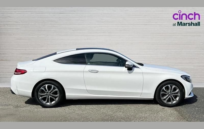 Used Mercedes C250 Premium Plus 200 HP (147 kW) 2018 White Coupe