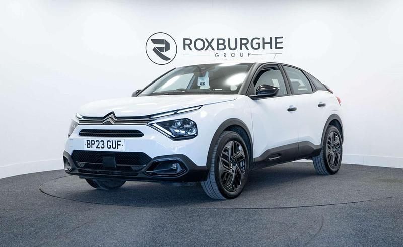 Used Citroën C4 PureTech 102 HP (75 kW) 2023 White SUV