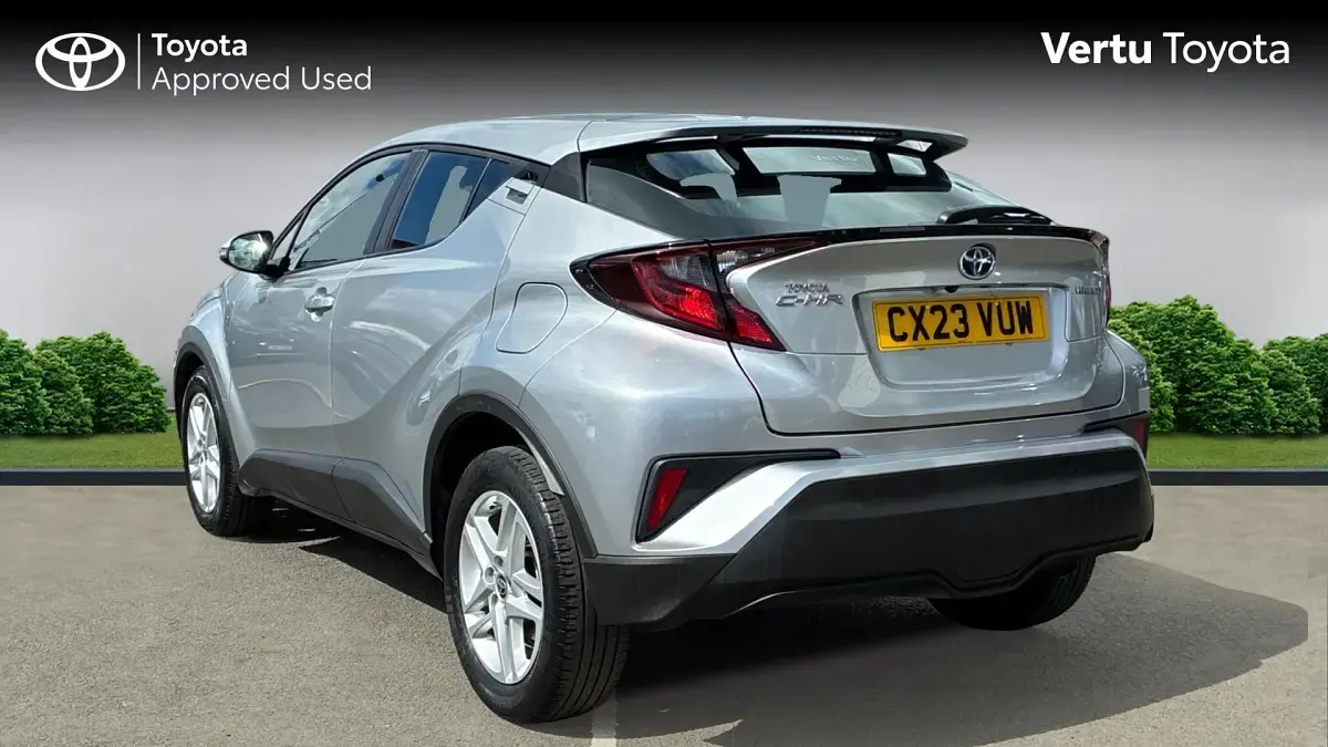 Used Toyota C-HR 122 HP (89 kW) 2023 Silver metallic (metallic paint) SUV