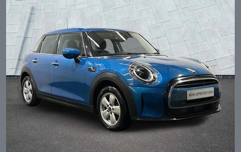 Used Mini Cooper Classic 134 HP (98 kW) 2022 Blue Hatchback