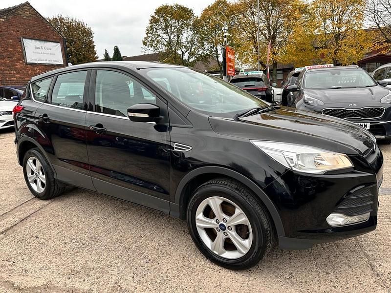 Black Used 2015 Ford Kuga Zetec SUV | £5,490 (Good price) - Image 1/4