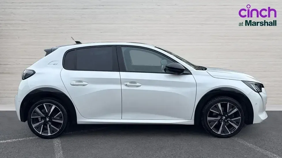 Used Peugeot 208 GTi 100 HP (73 kW) 2021 White Hatchback