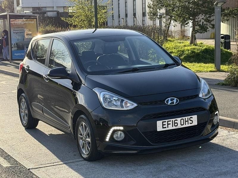 Used Hyundai i10 Premium 87 HP (63 kW) 2016 Black Hatchback