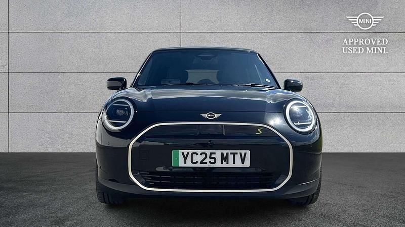 Usado Mini Cooper SE Hatch 158 kW (215 CV) 2025 Negro Utilitario