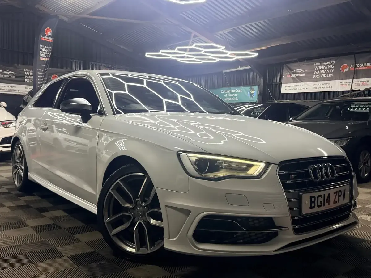 Used Audi A3 Design 310 HP (228 kW) 2014 White Hatchback