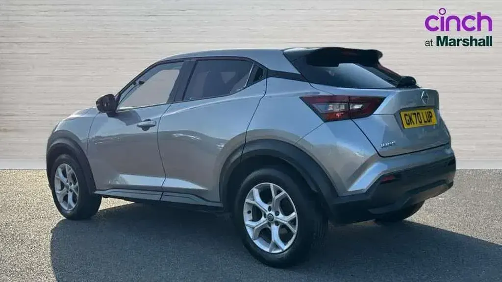 Used Nissan Juke N-Connecta 117 HP (86 kW) 2020 Silver SUV