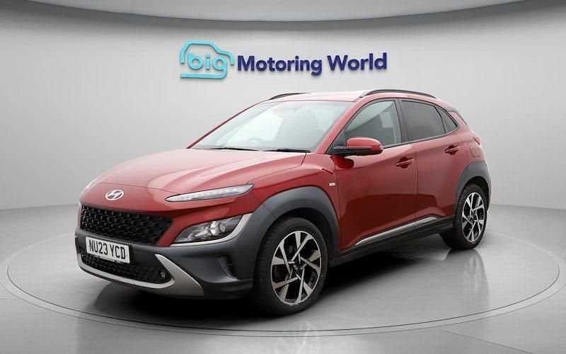 Used Hyundai Kona Premium 120 HP (88 kW) 2022 Red SUV