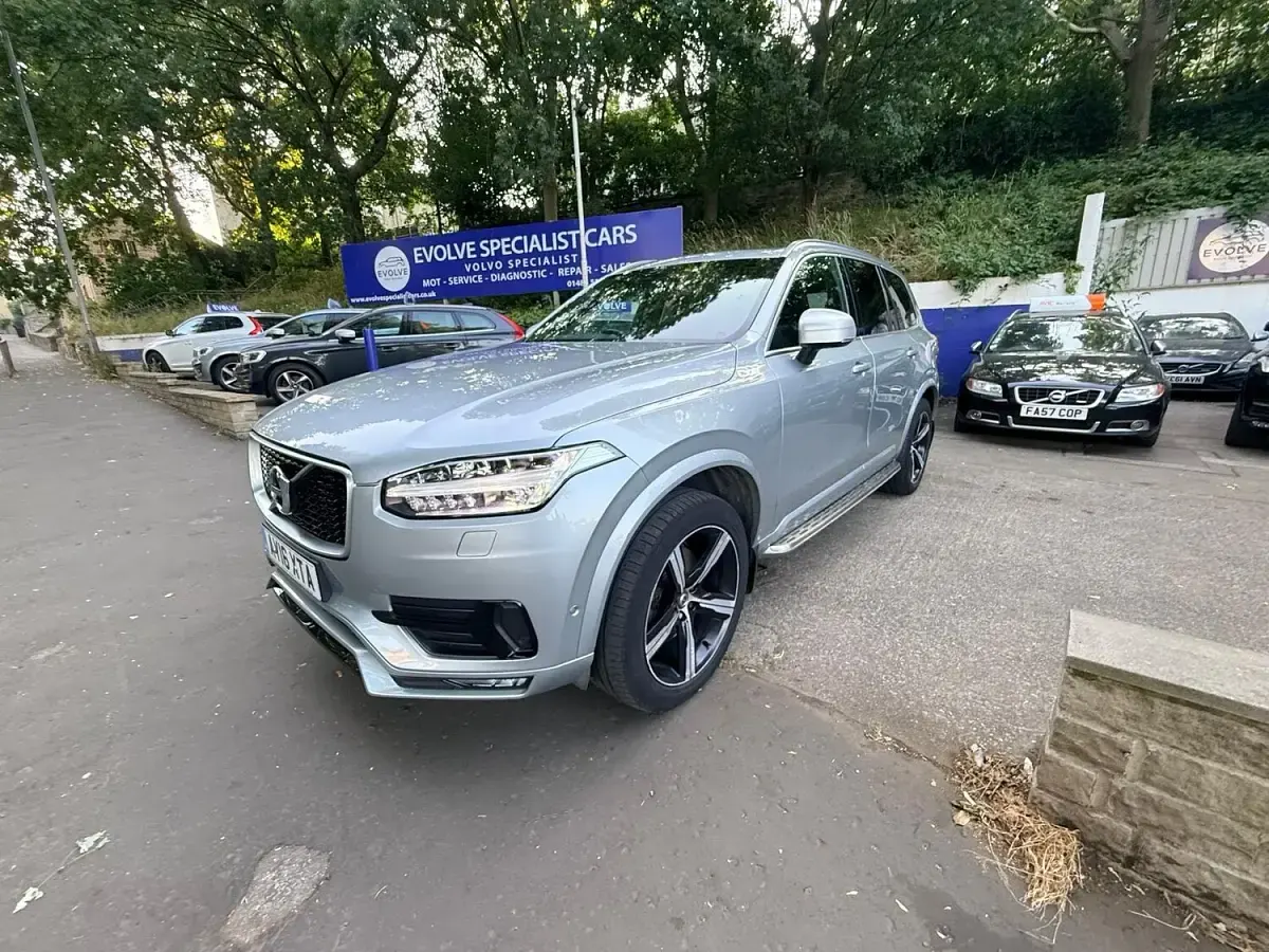 Used Volvo XC90 R-Design 225 HP (165 kW) 2016 Silver SUV