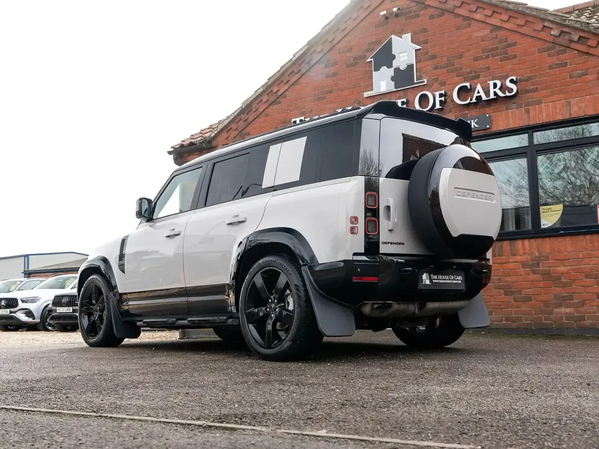 Used Land Rover Defender HSE Dynamic 2025 Grey SUV