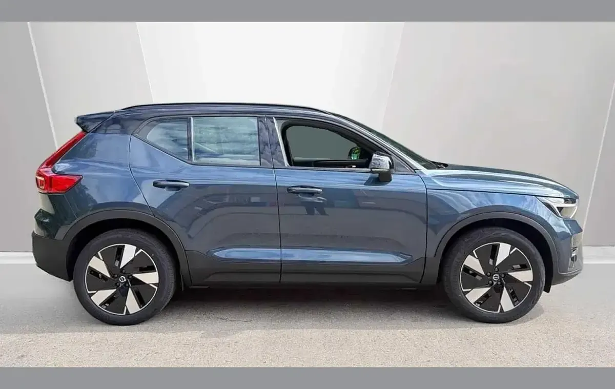 New Volvo EX40 Plus 185 kW (252 HP) 2026 Blue SUV