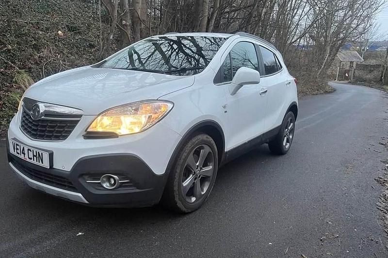 Used Vauxhall Mokka 130 HP (95 kW) 2014 White SUV