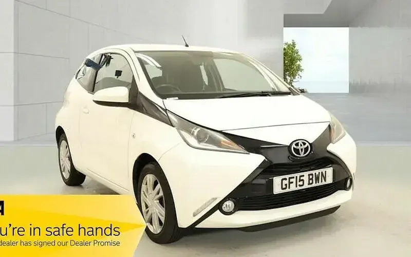 Begagnad Toyota Aygo x-press 69 HK (50 kW) 2016 Halvkombi