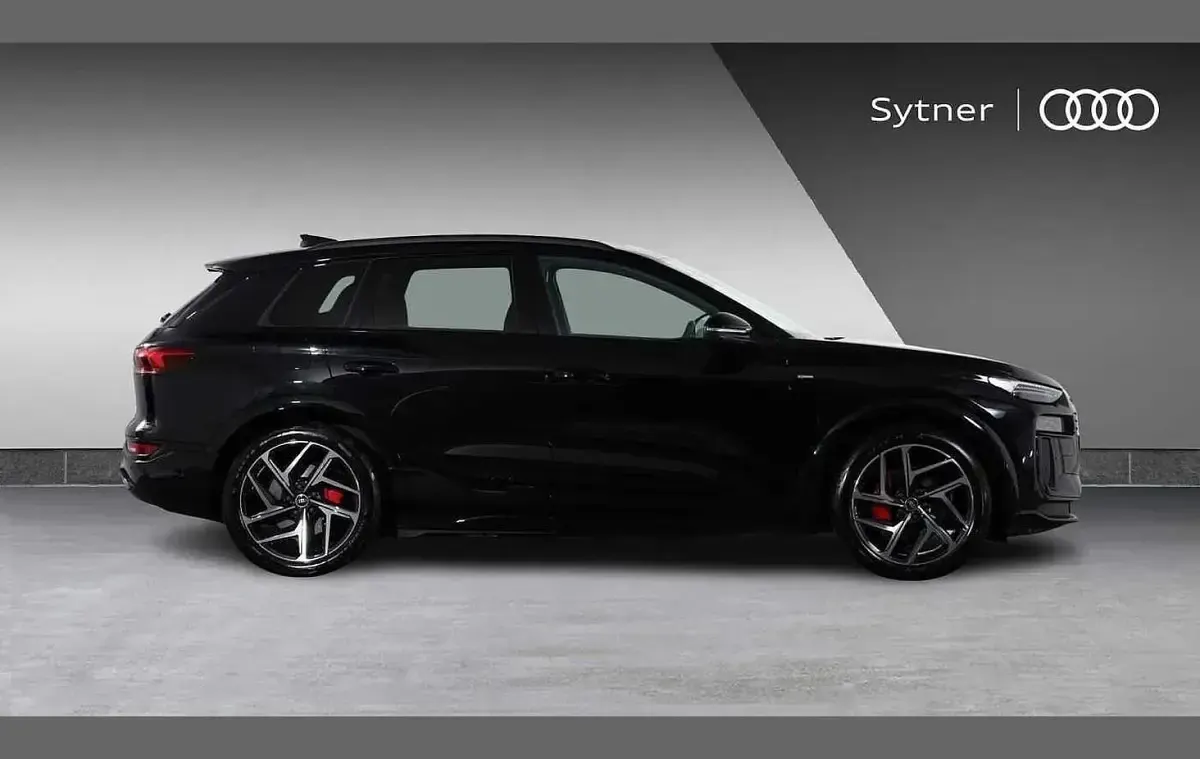 Used Audi Q6 e-tron Advanced 284 kW (387 HP) 2025 Black SUV