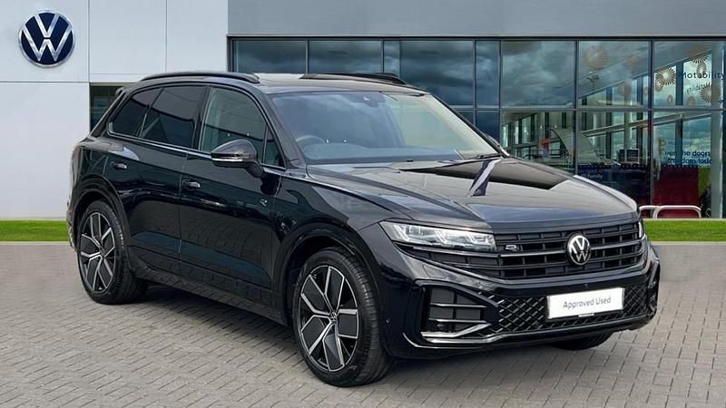 Black Used 2025 VW Touareg Black Edition SUV | £53,391 (Fair price) - Image 1/4