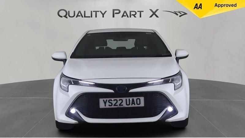 Used Toyota Corolla 2022 White Hatchback