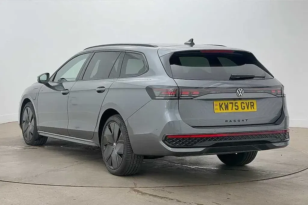 Used VW Passat Black Edition 272 HP (200 kW) 2026 Grey Estate