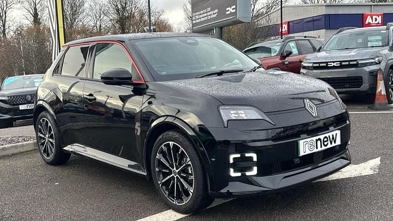 New Renault R5 Iconic 88 kW (120 HP) 2025 Additional special twotone metallic  diamond black + red roof line  Hatchback