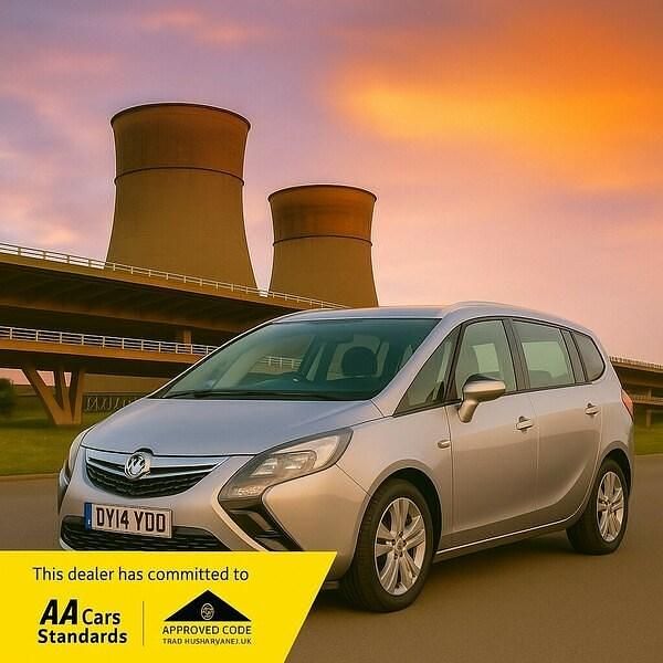 Grey Used 2014 Vauxhall Zafira SRi MPV | £2,490 (Fair price) - Image 1/3