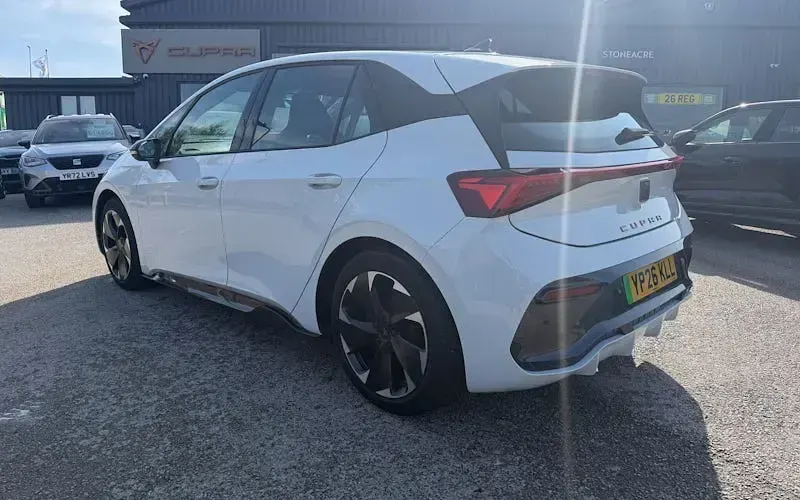Used Cupra Born e-Boost 169 kW (231 HP) 2026 White Hatchback