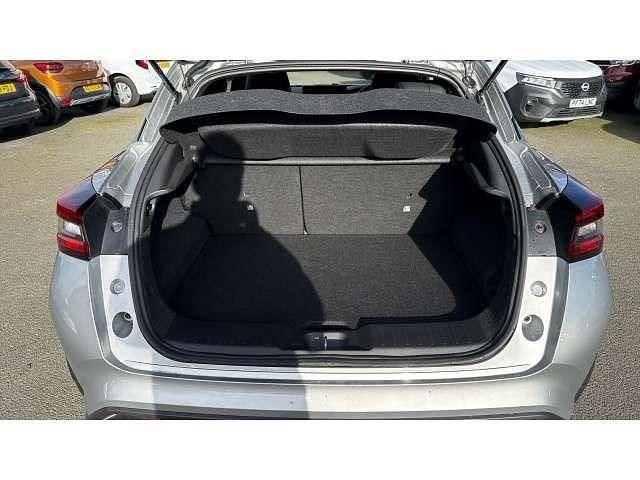 Used Nissan Juke N-Connecta 143 HP (105 kW) 2025 Silver SUV