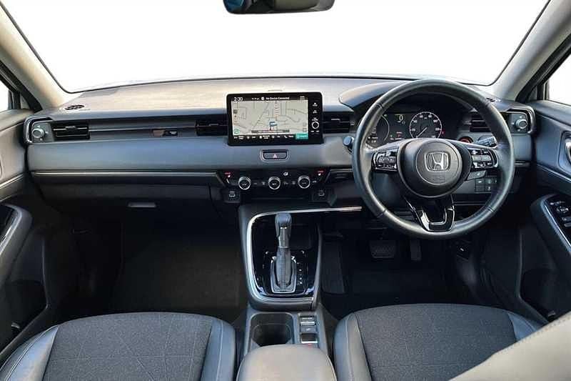 Used Honda HR-V Advance 131 HP (96 kW) 2023 White SUV