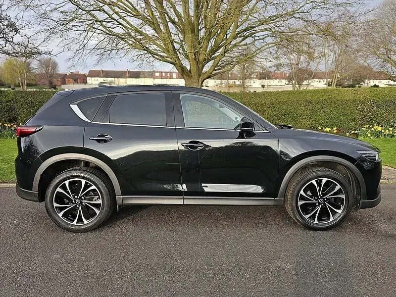 Second-hand Mazda CX-5 Inclusive 165 CP (121 kW) 2022 Negru SUV