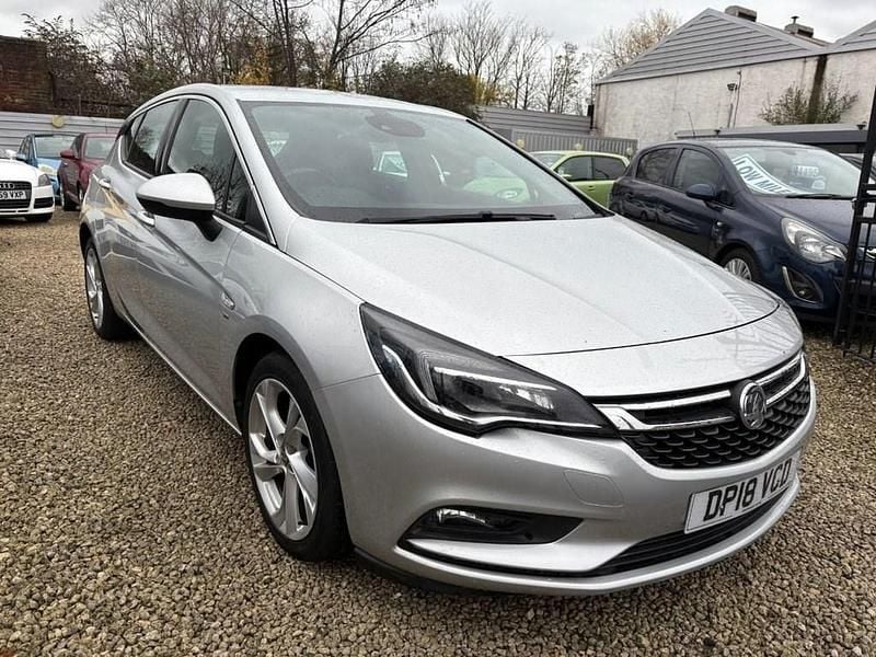 Used Vauxhall Astra SRi 136 HP (100 kW) 2018 Silver Hatchback