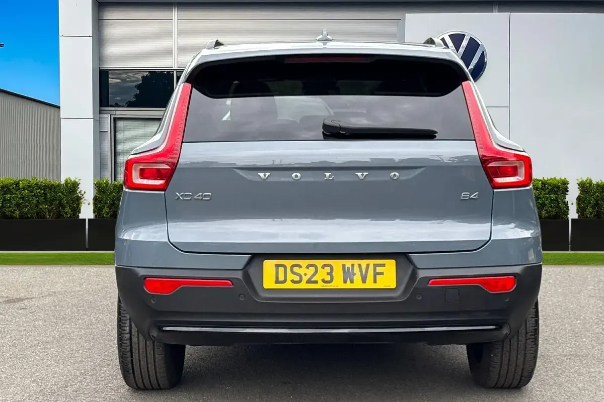 Used Volvo XC40 Ultimate 2023 Grey SUV
