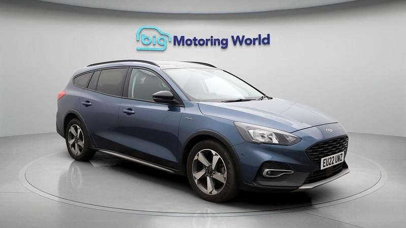 Used Ford Focus Active 155 HP (114 kW) 2021 Blue Estate