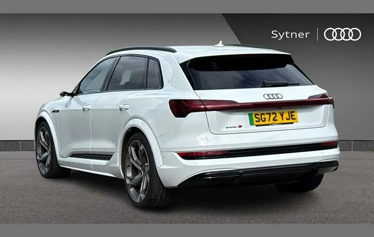 Used Audi e-tron Advanced 369 kW (503 HP) 2022 White SUV