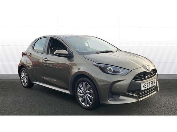 Used 2022 Toyota Yaris Hatchback | £17,118 (Good price) - Image 1/4