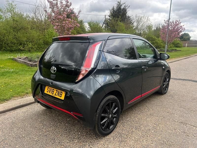 Used Toyota Aygo x-press 69 HP (50 kW) 2018 Grey Hatchback