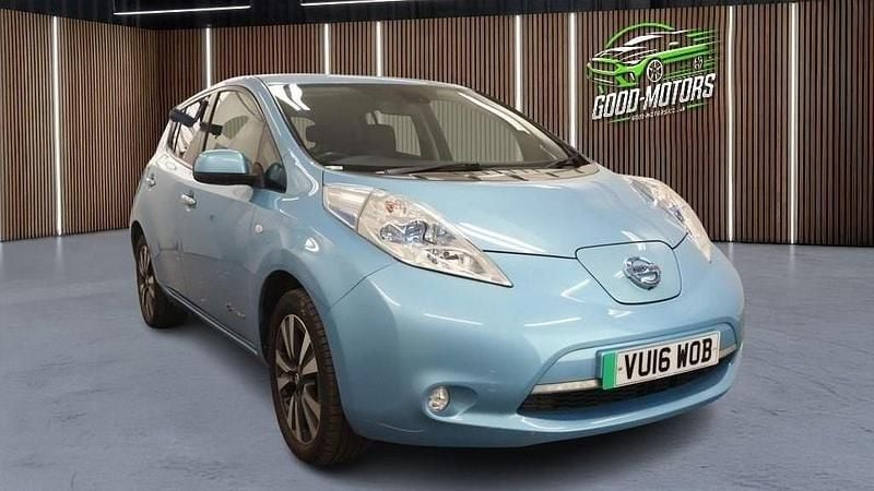Used Nissan Leaf Tekna 80 kW (109 HP) 2016 Blue Hatchback