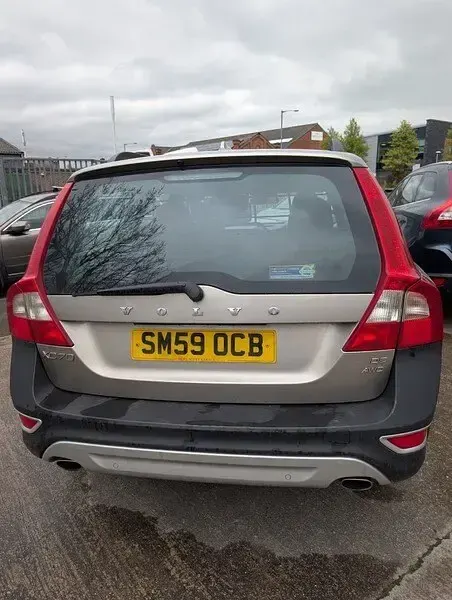Used Volvo XC70 SE 205 HP (150 kW) 2009 Gold Estate